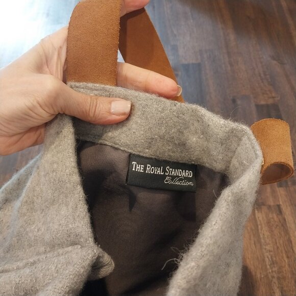 The Royal Standard Gray Wool Blend Large Tote Bag Purse 17" x 12" Leather Handle - Picture 8 of 9